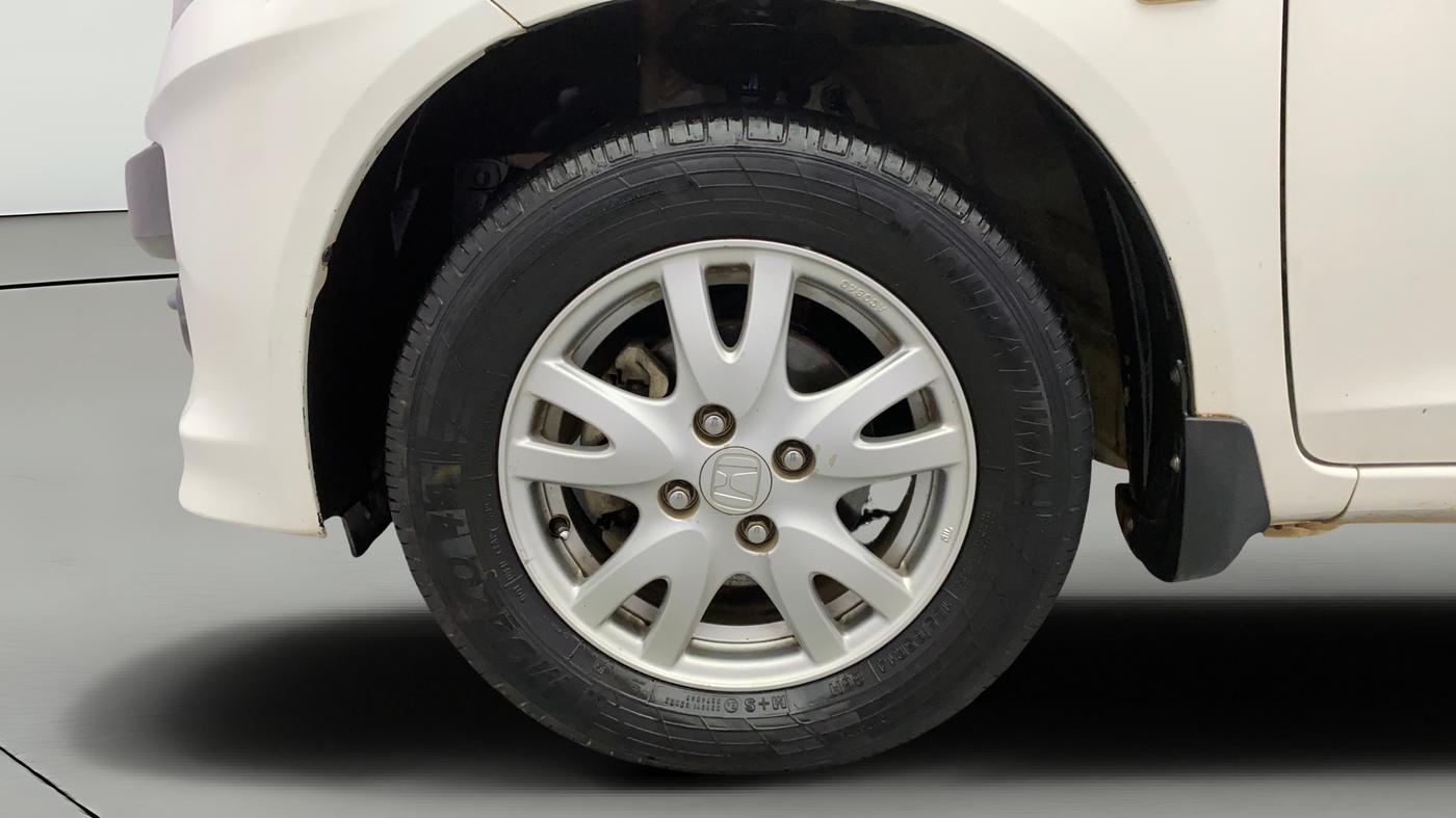 2013 Honda Brio V MT, Petrol, Manual, 57,175 km, Left Front Wheel
