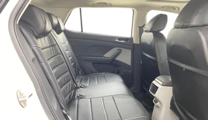 2021 Skoda KUSHAQ STYLE 1.5L TSI DSG, Petrol, Automatic, 1,13,066 km, Right Side Rear Door Cabin