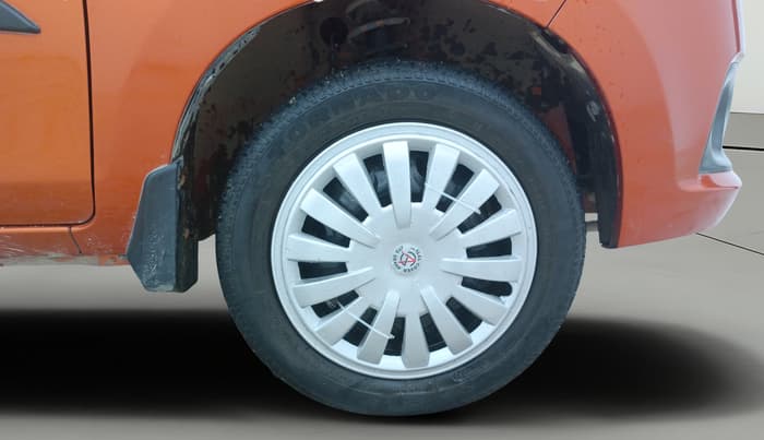 2016 Maruti Alto K10 VXI AMT, Petrol, Automatic, 26,705 km, Right Front Wheel