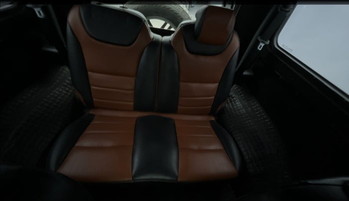 2023 Mahindra Thar LX P 2WD AT HT, Petrol, Automatic, 32,838 km, Right Side Rear Door Cabin