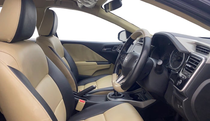 2018 Honda City 1.5L I-VTEC V MT, Petrol, Manual, 1,28,745 km, Right Side Front Door Cabin