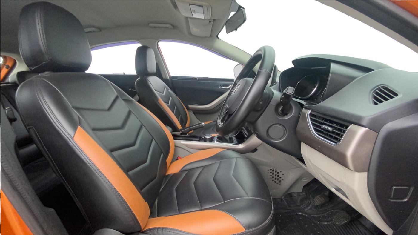 2018 Tata NEXON XZ PLUS PETROL DUAL TONE, Petrol, Manual, 41,753 km, Right Side Front Door Cabin