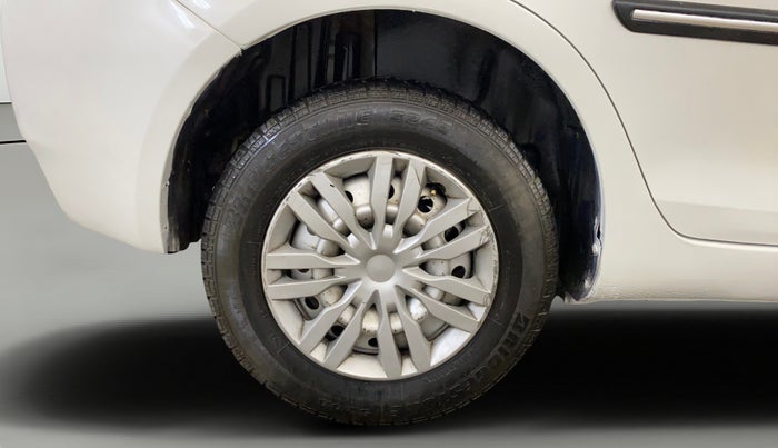 2014 Maruti Swift Dzire LXI, Petrol, Manual, 69,905 km, Right Rear Wheel