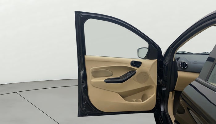 2016 Ford Figo Aspire TREND 1.2 PETROL, Petrol, Manual, 97,033 km, LHS Front Door