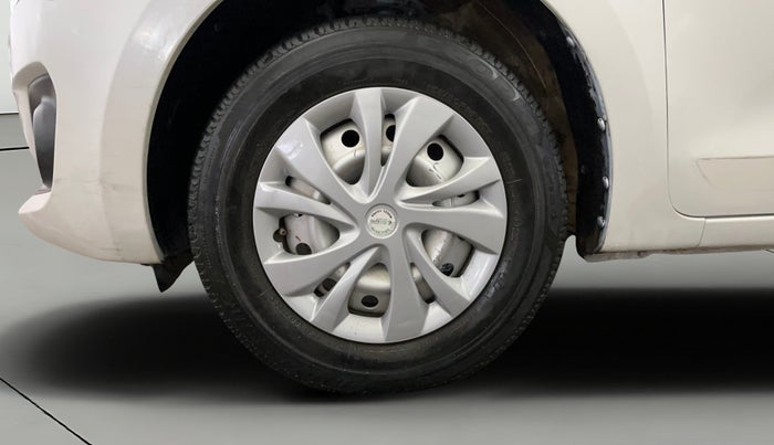 2020 Maruti Swift LXI, CNG, Manual, 62,690 km, Left Front Wheel