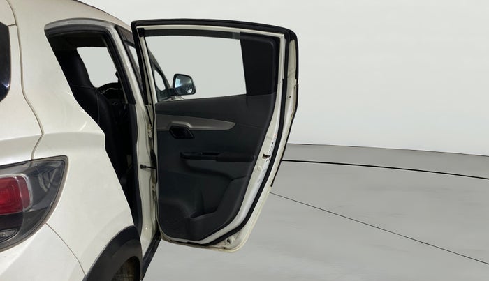 2019 Mahindra KUV 100 NXT K6+ P 6 STR, Petrol, Manual, 62,145 km, RHS Rear Door