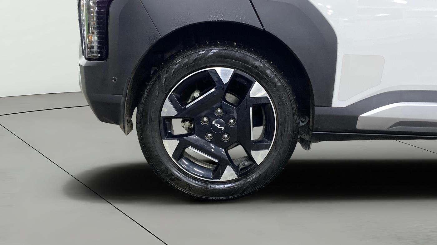 2025 KIA SYROS HTX Plus (O) 1.5 Diesel 6AT, Diesel, Automatic, 4,710 km, Right Rear Wheel