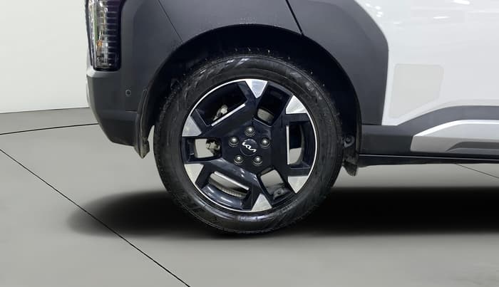 2025 KIA SYROS HTX Plus (O) 1.5 Diesel 6AT, Diesel, Automatic, 4,710 km, Right Rear Wheel