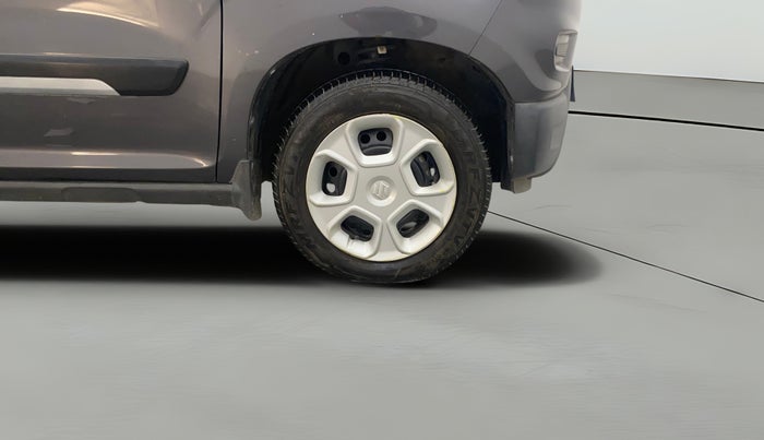 2020 Maruti S PRESSO VXI, Petrol, Manual, 10,711 km, Right Front Wheel