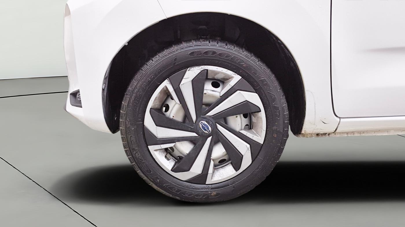 2021 Datsun Redi Go A, Petrol, Manual, 92,349 km, Left Front Wheel