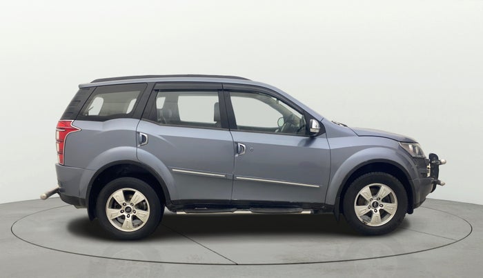 2014 Mahindra XUV500 W8, Diesel, Manual, 71,221 km, Right Side View