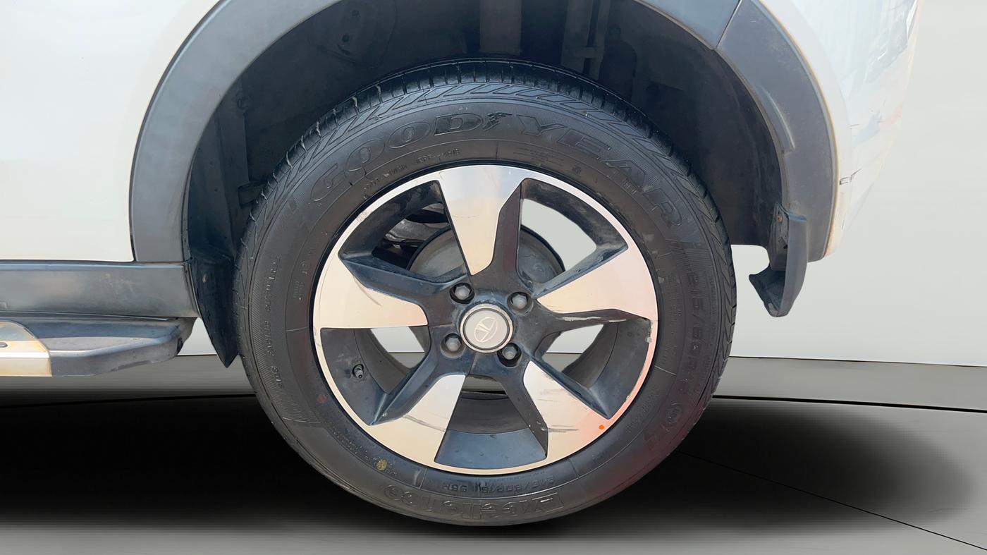 2018 Tata NEXON XZ PLUS DIESEL, Diesel, Manual, 74,066 km, Left Rear Wheel