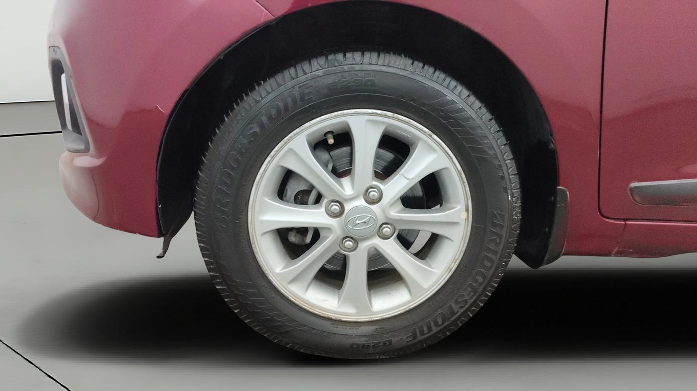 2015 Hyundai Grand i10 ASTA AT 1.2 KAPPA VTVT, Petrol, Automatic, 67,312 km, Left Front Wheel