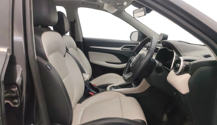 2023 MG ASTOR SAVVY 1.5 CVT, Petrol, Automatic, 37,770 km, Right Side Front Door Cabin