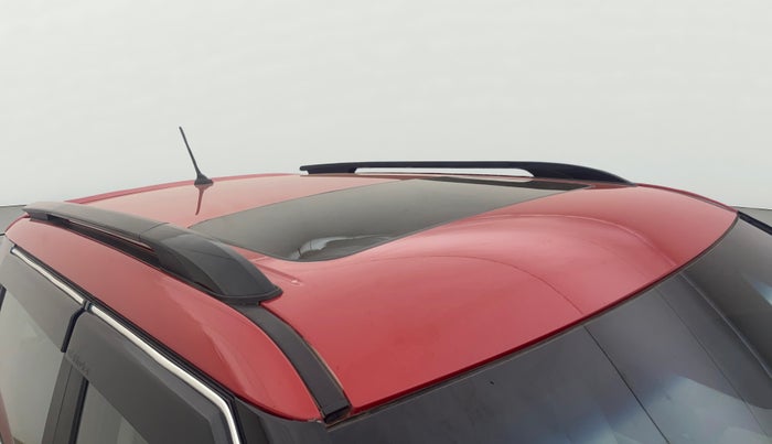 2023 Mahindra XUV300 W8 (O) 1.2 PETROL AMT, Petrol, Automatic, 18,366 km, Roof