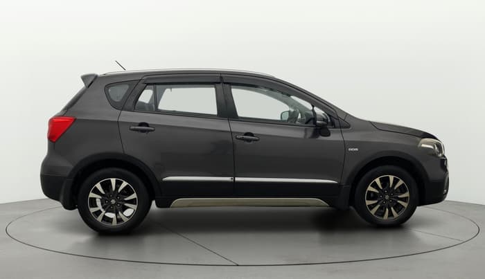 2018 Maruti S Cross ALPHA 1.3, Diesel, Manual, 1,22,381 km, Right Side View