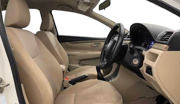 2022 Maruti Ciaz SIGMA 1.5 SHVS MT  PETROL, Petrol, Manual, 33,523 km, Right Side Front Door Cabin