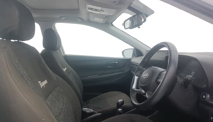 2022 Hyundai NEW I20 ASTA (O) 1.2 MT, Petrol, Manual, 34,455 km, Right Side Front Door Cabin