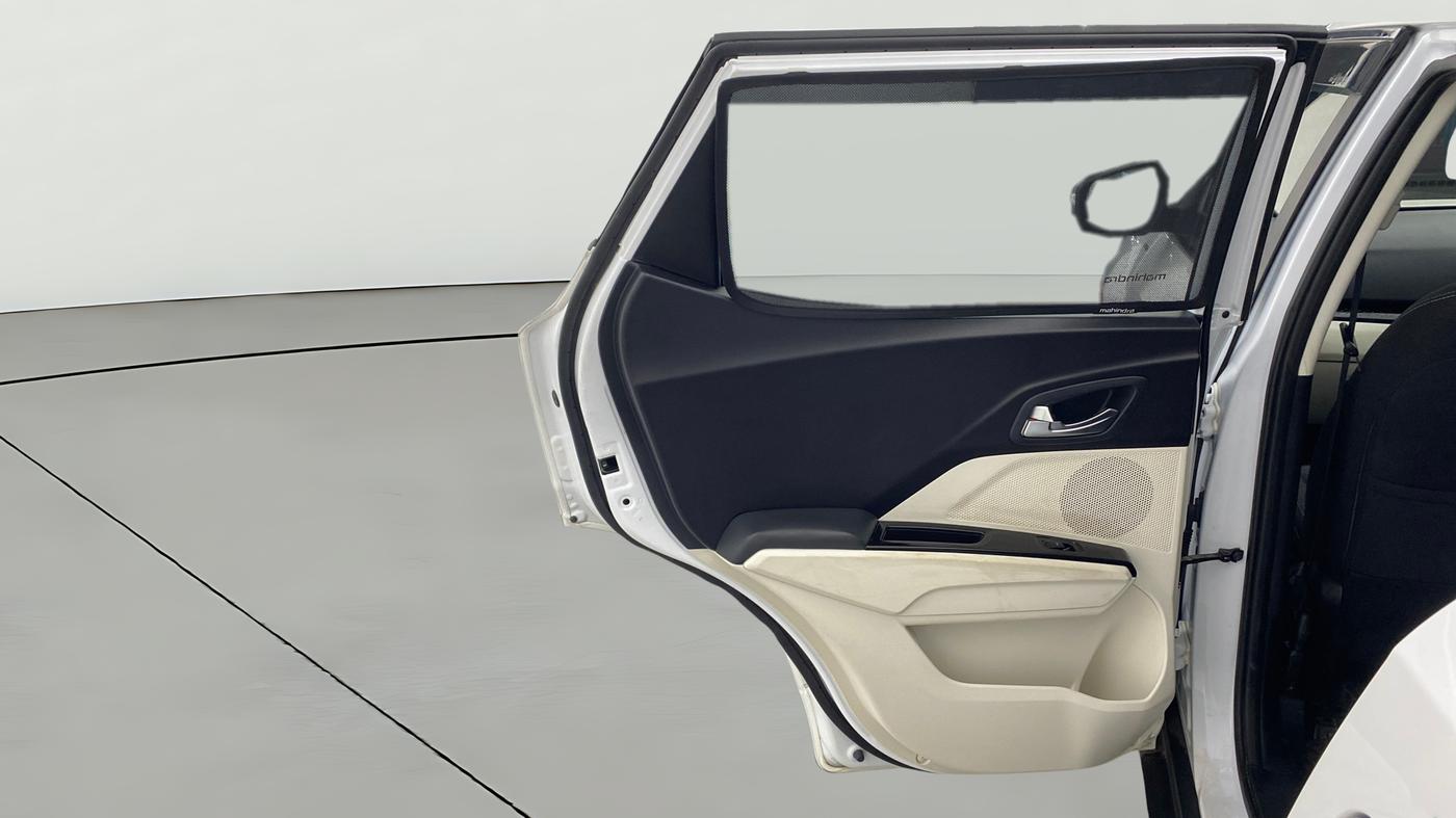 2024 Mahindra XUV 3XO AX5 1.2 L TCMPFI AT, Petrol, Automatic, 16,424 km, LHS Rear Door