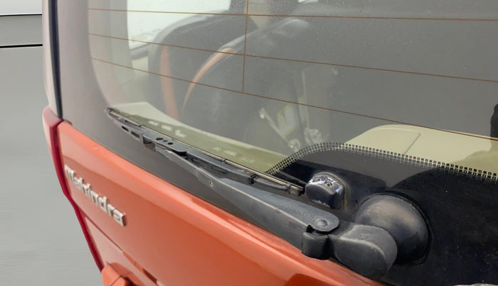 2016 Mahindra TUV300 T8, Diesel, Manual, 1,39,938 km, Rear Wiper