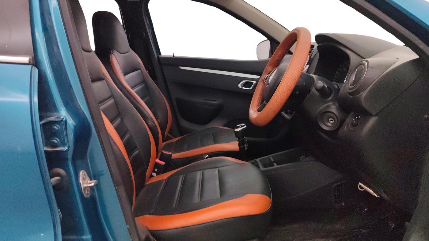 2023 Renault Kwid CLIMBER MT 1.0, Petrol, Manual, 42,487 km, Right Side Front Door Cabin
