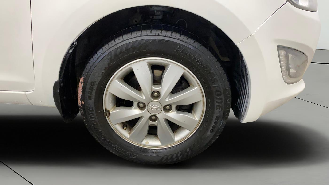 2014 Hyundai i20 SPORTZ 1.2, CNG, Manual, 63,655 km, Right Front Wheel