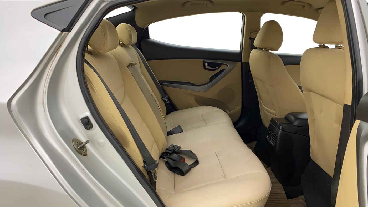 2012 Hyundai New Elantra 1.6 S MT DIESEL, Diesel, Manual, 1,29,639 km, Right Side Rear Door Cabin