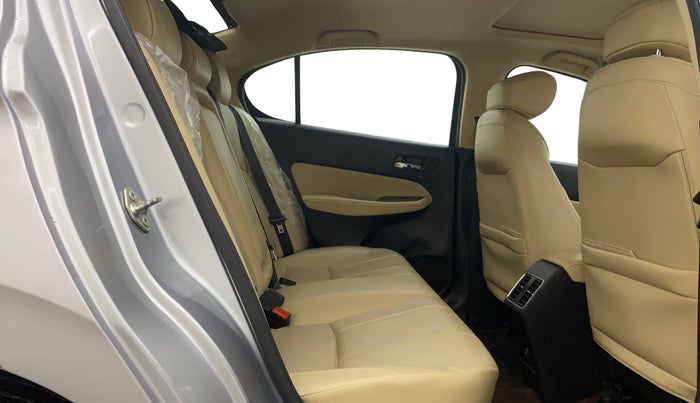 2022 Honda City 1.5L I-VTEC ZX CVT, Petrol, Automatic, 50,788 km, Right Side Rear Door Cabin