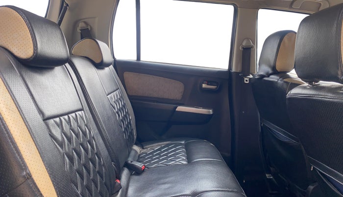 2016 Maruti Wagon R 1.0 VXI AMT, Petrol, Automatic, 99,394 km, Right Side Rear Door Cabin