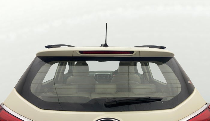 2021 Mahindra XUV300 W8 (O) 1.2 PETROL, Petrol, Manual, 1,22,520 km, Rear Windshield