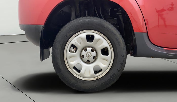 2015 Renault Duster RXL PETROL, Petrol, Manual, 52,802 km, Right Rear Wheel