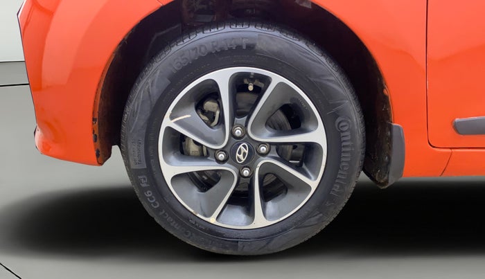 2017 Hyundai Grand i10 SPORTZ (O) AT 1.2 KAPPA VTVT, Petrol, Automatic, 49,030 km, Left Front Wheel