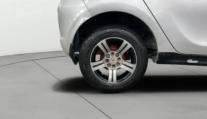 2018 Tata Tiago XM DIESEL, Diesel, Manual, 1,19,988 km, Right Rear Wheel