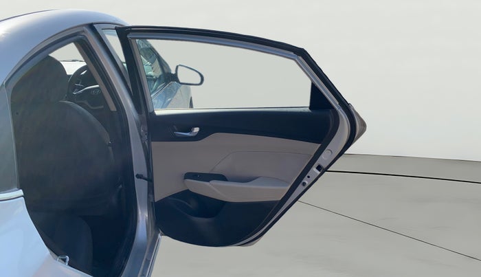 2018 Hyundai Verna 1.6 VTVT SX, Petrol, Manual, 50,759 km, RHS Rear Door