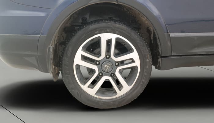 2017 Tata Hexa XT 4X4 7 STR, Diesel, Manual, 1,26,306 km, Right Rear Wheel
