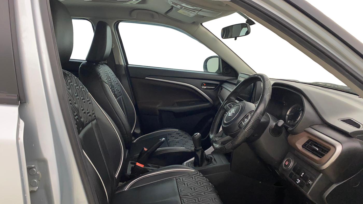 2024 Maruti BREZZA ZXI S-CNG, CNG, Manual, 28,680 km, Right Side Front Door Cabin