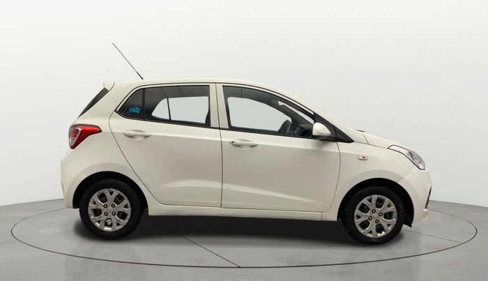 2016 Hyundai Grand i10 MAGNA 1.2 KAPPA VTVT, Petrol, Manual, 99,716 km, Right Side View