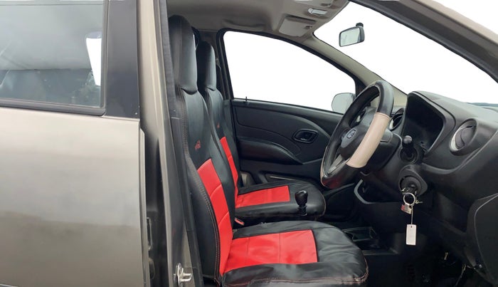 2017 Datsun Redi Go T (O), Petrol, Manual, 52,379 km, Right Side Front Door Cabin