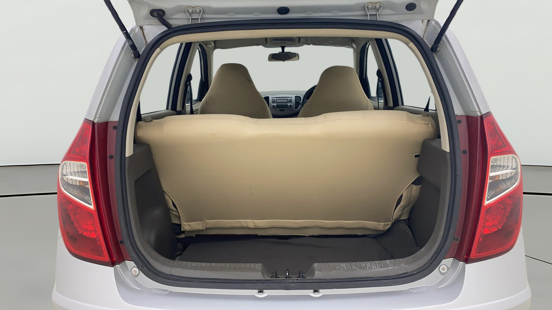 2014 Hyundai i10 MAGNA 1.1, Petrol, Manual, 56,641 km, Boot Open Zoomed View