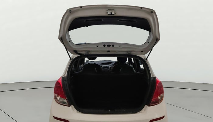 2014 Hyundai i20 MAGNA 1.2, Petrol, Manual, 77,067 km, Boot Door Open