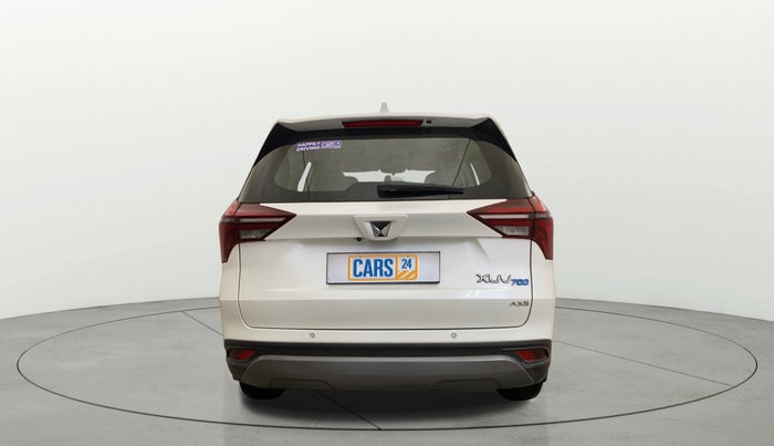2022 Mahindra XUV700 AX 5 P MT 5 STR, Petrol, Manual, 52,998 km, Back/Rear