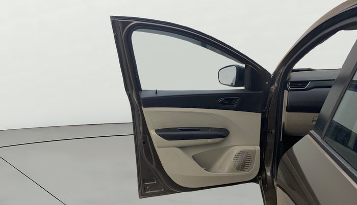 2022 Renault TRIBER RXZ AMT, Petrol, Automatic, 26,341 km, LHS Front Door