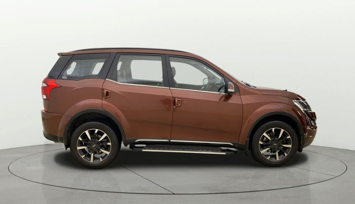 2018 Mahindra XUV500 W11 AT, Diesel, Automatic, 32,550 km, Right Side View