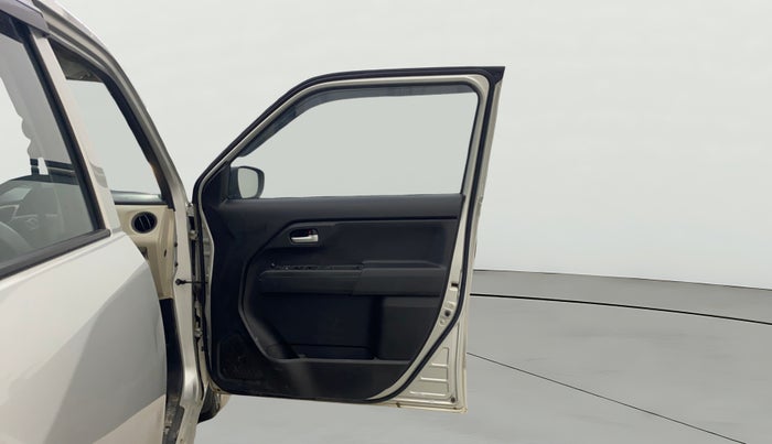 2023 Maruti New Wagon-R VXI CNG 1.0, CNG, Manual, 34,360 km, RHS Front Door