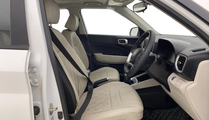 2024 Hyundai VENUE SX 1.2 PETROL, Petrol, Manual, 55,647 km, Right Side Front Door Cabin