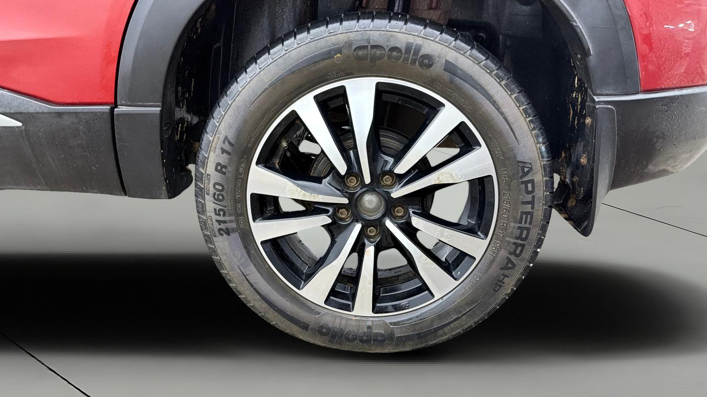 2020 Nissan Kicks XV 1.5, Petrol, Manual, 30,435 km, Left Rear Wheel