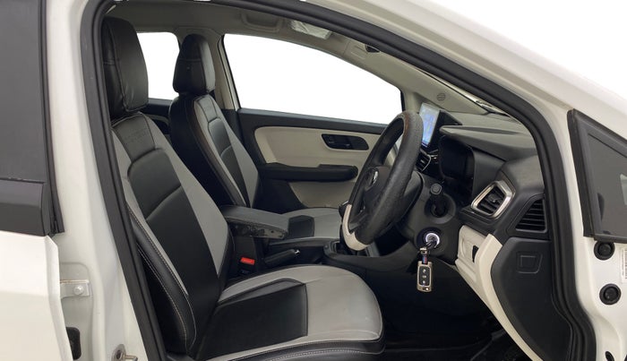 2025 Tata ALTROZ XM PETROL, Petrol, Manual, 2,641 km, Right Side Front Door Cabin