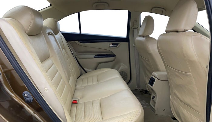 2016 Maruti Ciaz VXI+, Petrol, Manual, 70,347 km, Right Side Rear Door Cabin