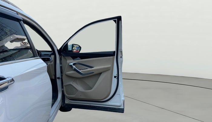 2021 MG HECTOR SHARP HYBRID 1.5 PETROL, Petrol, Manual, 40,654 km, RHS Front Door