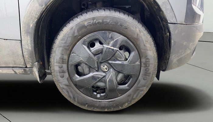 2021 Tata PUNCH ADVENTURE AMT, Petrol, Automatic, 10,008 km, Right Front Wheel